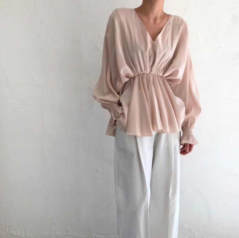 romantic blouse - sleek spring outfit ideas